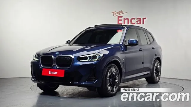 BMW iX3 M