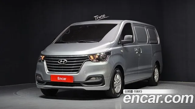 Hyundai The New Grand Starex 3