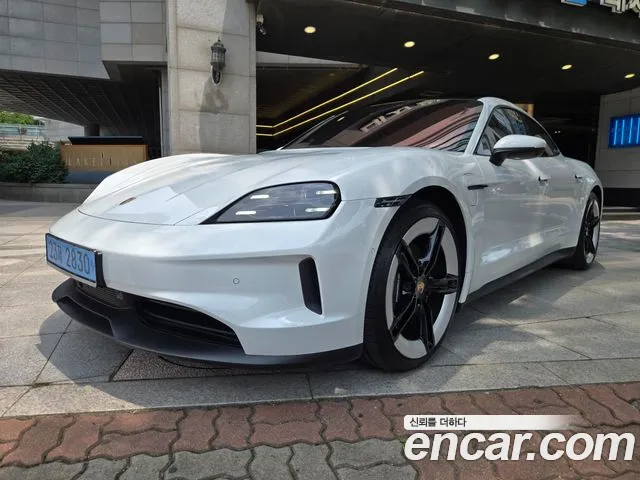 Porsche Taycan