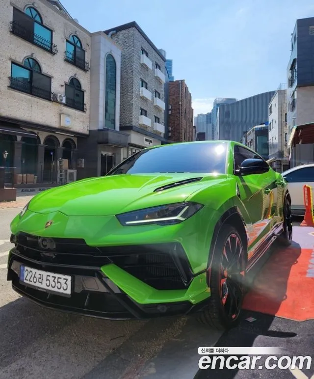 Lamborghini 4.0 V8 S