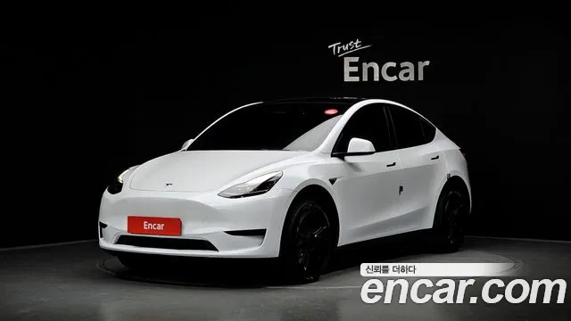 Tesla Y RWD