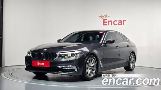BMW 5 (G30) 520i