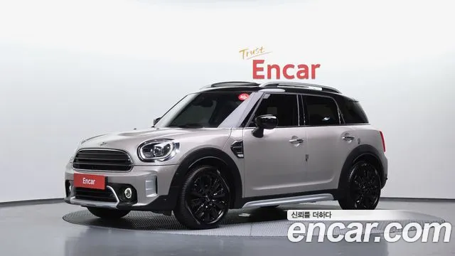 MINI Cooper Countryman 2