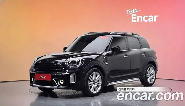 MINI Cooper Countryman 2