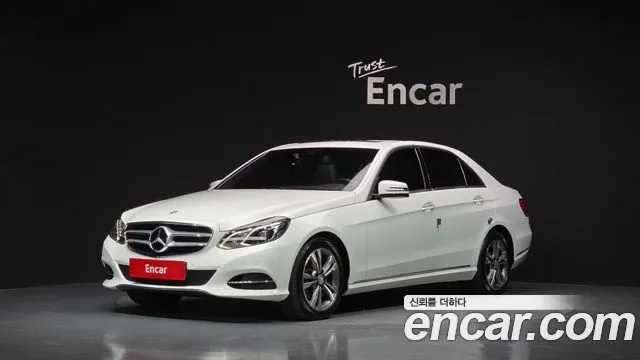 Mercedes-Benz E- W212 E220