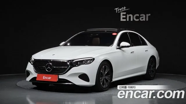 Mercedes-Benz E- W214 E200