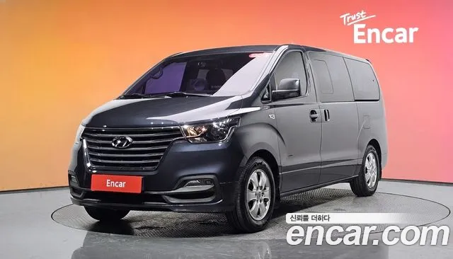 Hyundai The New Grand Starex 9 Premium