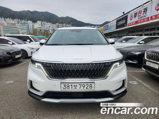 Kia Carnival 4 Gasoline 9 Prestige