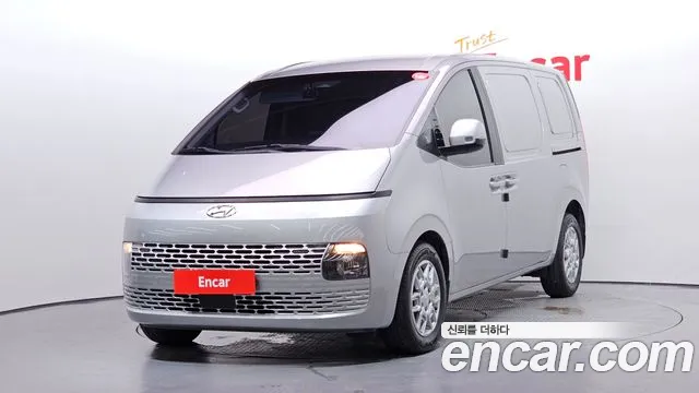 Hyundai Staria 3
