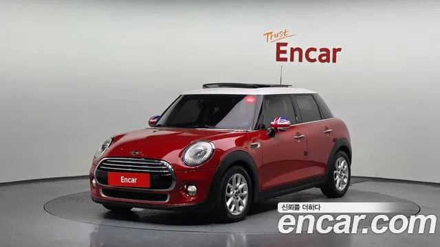 MINI Cooper D 5 HIGH 3