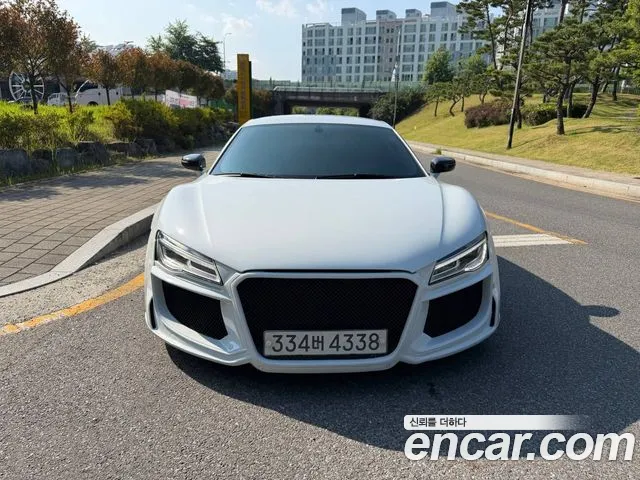 Audi R8 5.2 V10
