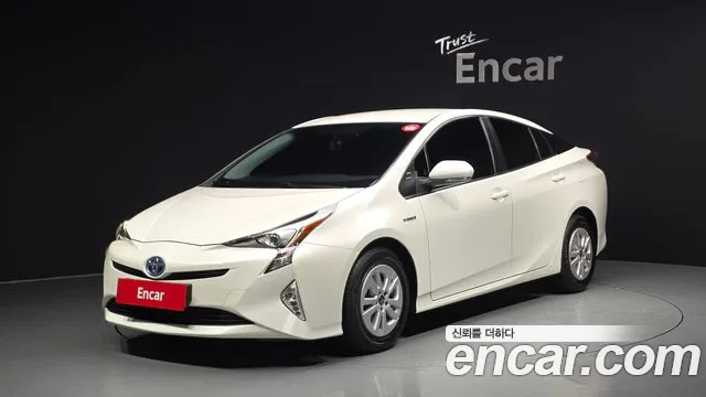 Toyota Prius 4 1.8 E