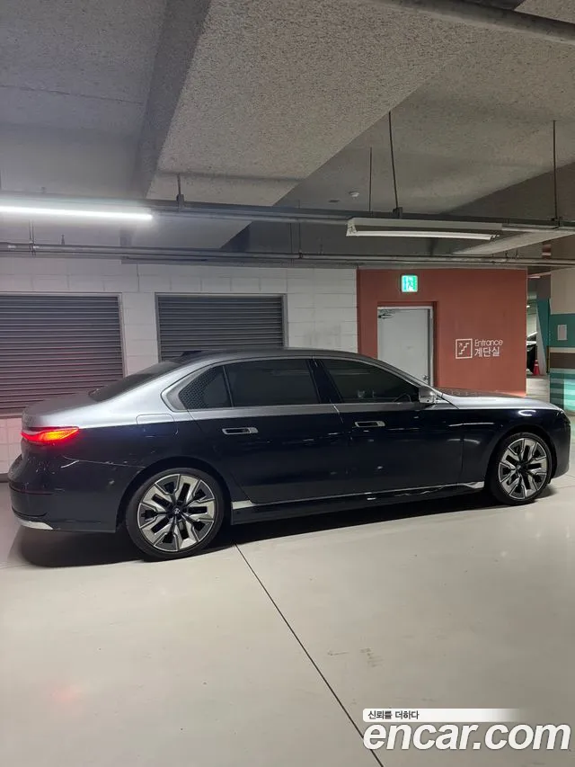BMW i7 (G70) xDrive 60