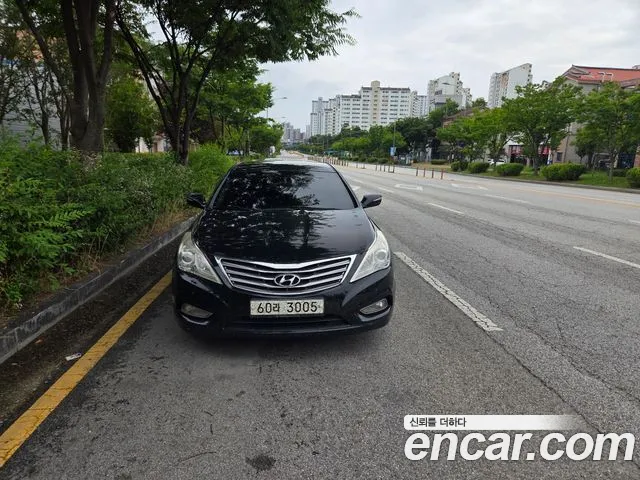 Hyundai Grandeur HG HG240