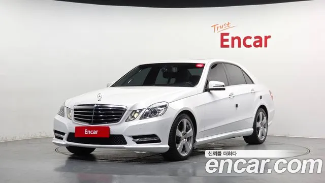 Mercedes-Benz E- W212 E300