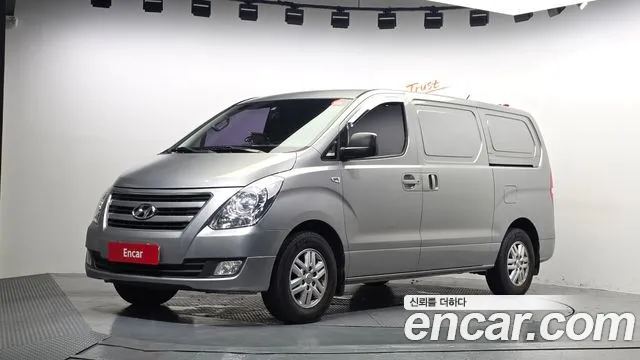 Hyundai Grand Starex 3