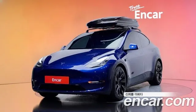 Tesla Y AWD