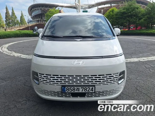 Hyundai Staria HEV 1.6 3