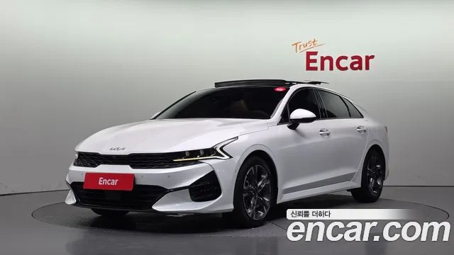 Kia K5 III 2.0 Signature