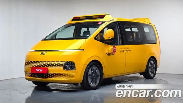 Hyundai Staria L3.5 15
