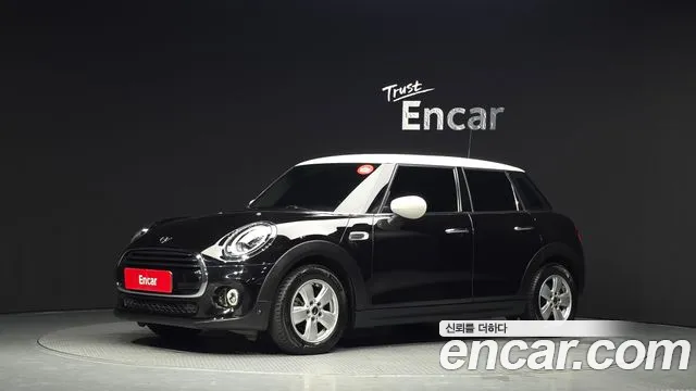 MINI Cooper 5 Base 3
