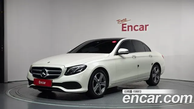 Mercedes-Benz E- W213 E300 4MATIC