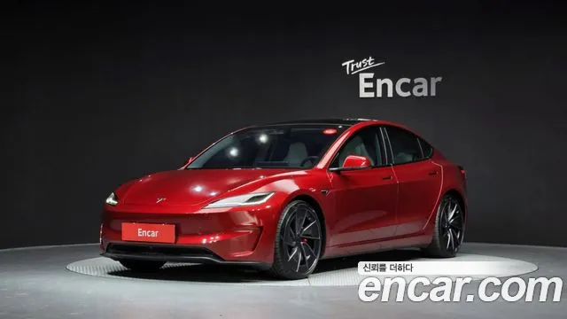 Tesla 3 AWD
