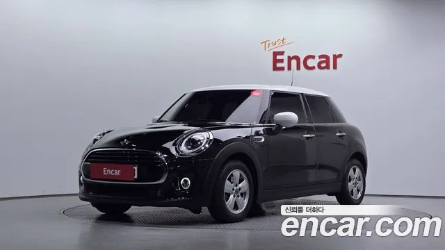 MINI Cooper 5 Base 3