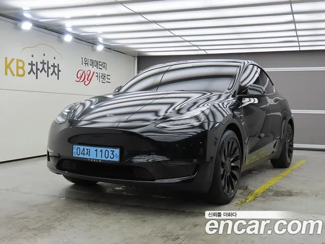 Tesla Y AWD