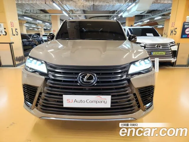 Lexus LX 4 700h