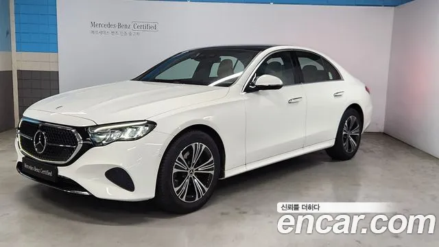 Mercedes-Benz E- W214 E200
