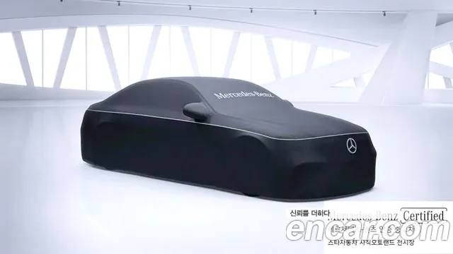 Mercedes-Benz E- W214 E200