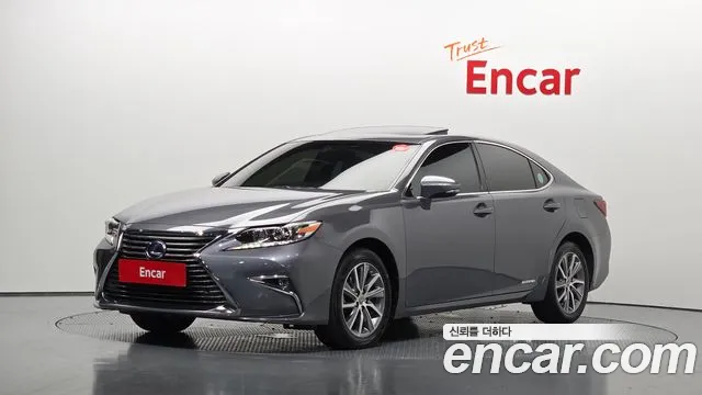Lexus ES300h XV60