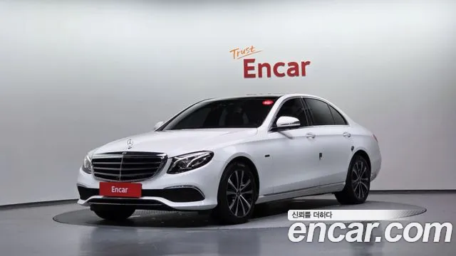 Mercedes-Benz E- W213 E300e Exclusive