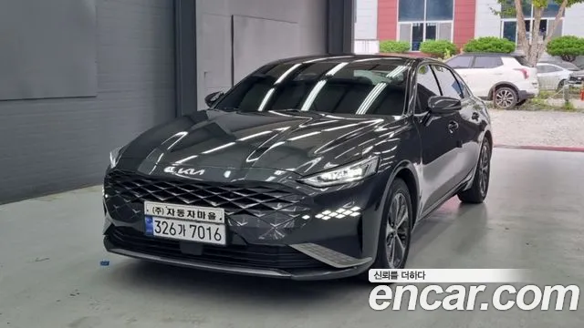 Kia K8 Hybrid Noblesse