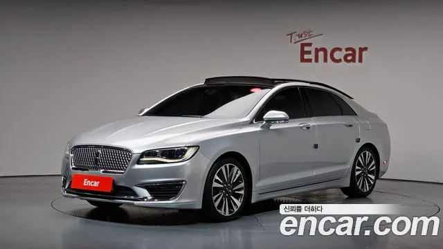 Lincoln MKZ Hybrid 2