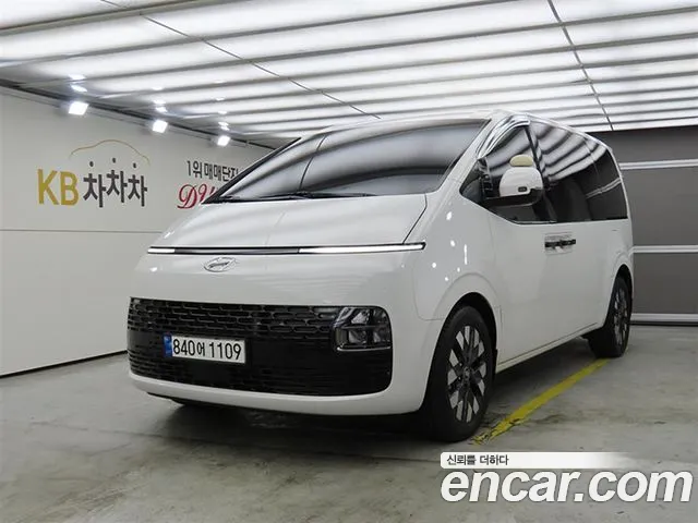 Hyundai Staria 3