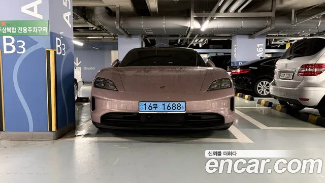 Porsche Taycan 4S