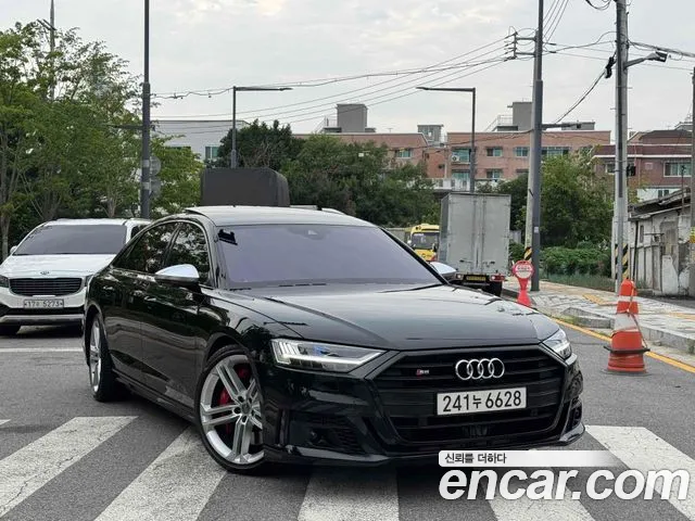 Audi S8 (D5) 4.0 TFSI LWB