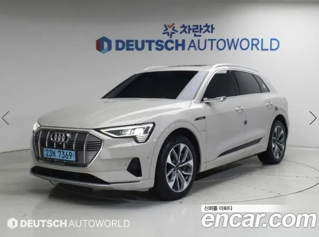 Audi e- 55