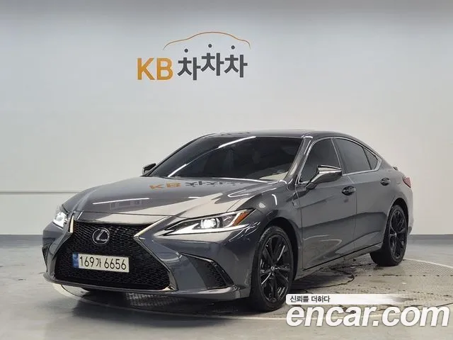 Lexus ES300h 7 F-Sport