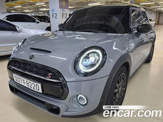 MINI Cooper S 5 Base 3