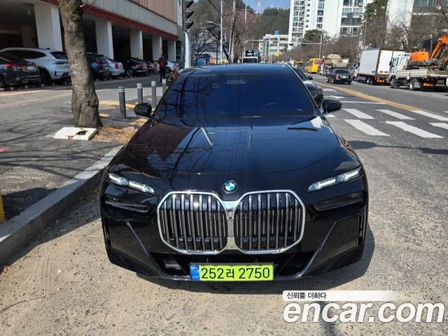 BMW 7 (G70) 740i xDrive M
