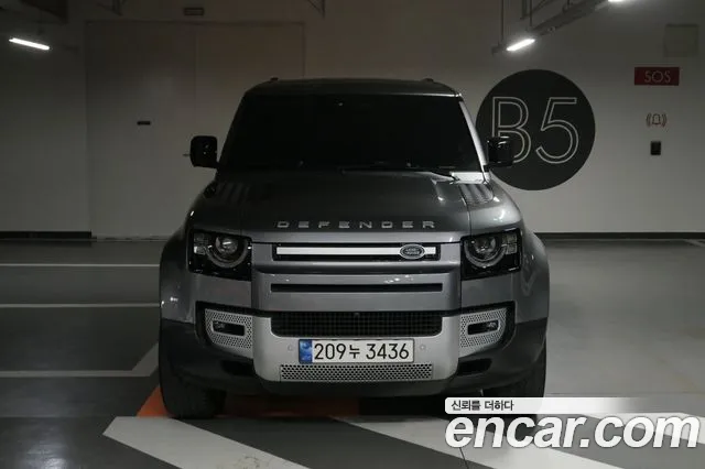 Land Rover Defender (L663) 110 D250 SE