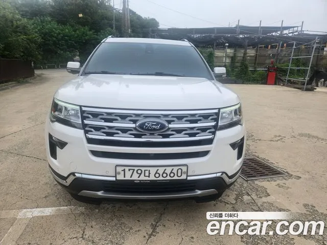 Ford Explorer 2.3 Limited 4WD 5