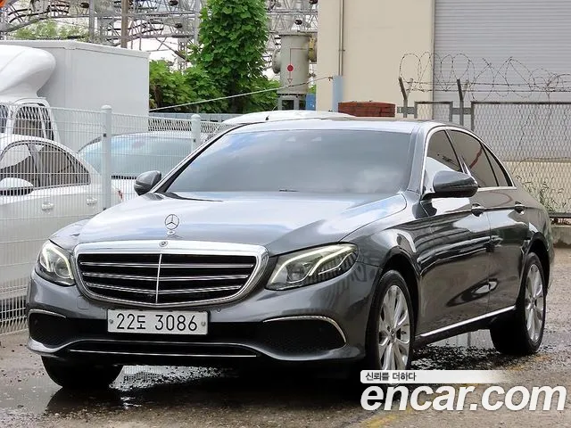 Mercedes-Benz E- W213 E300 4MATIC Exclusive