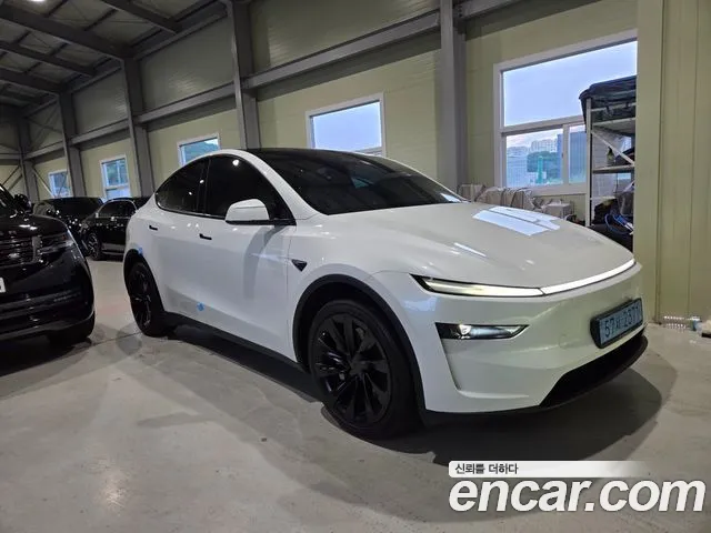 Tesla Y AWD