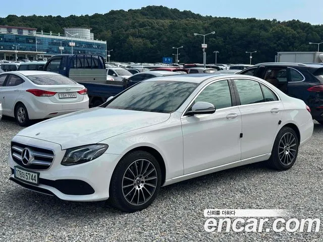 Mercedes-Benz E- W213 E220d