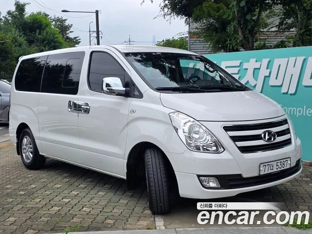 Hyundai Grand Starex 12