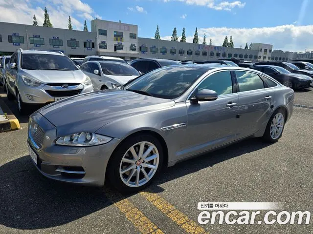 Jaguar All New XJ 3.0D Premium LWB X351